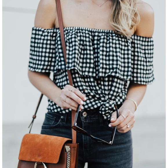 Sanctuary Tops - ❤️FLASH SALE❤️Sanctuary Off-The-Shoulder Top